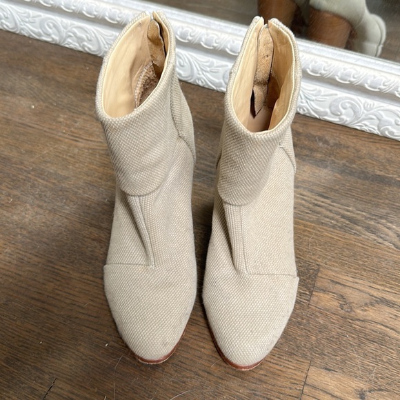Rag & Bone boots size 9 beige canvas - Picture 2 of 6